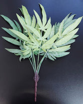 Buchet decorativ artificial cu frunze zimțate – model verde deschis, textură mată